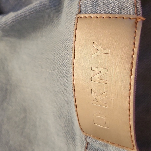 DKNY light wash denim jacket - Picture 5 of 5